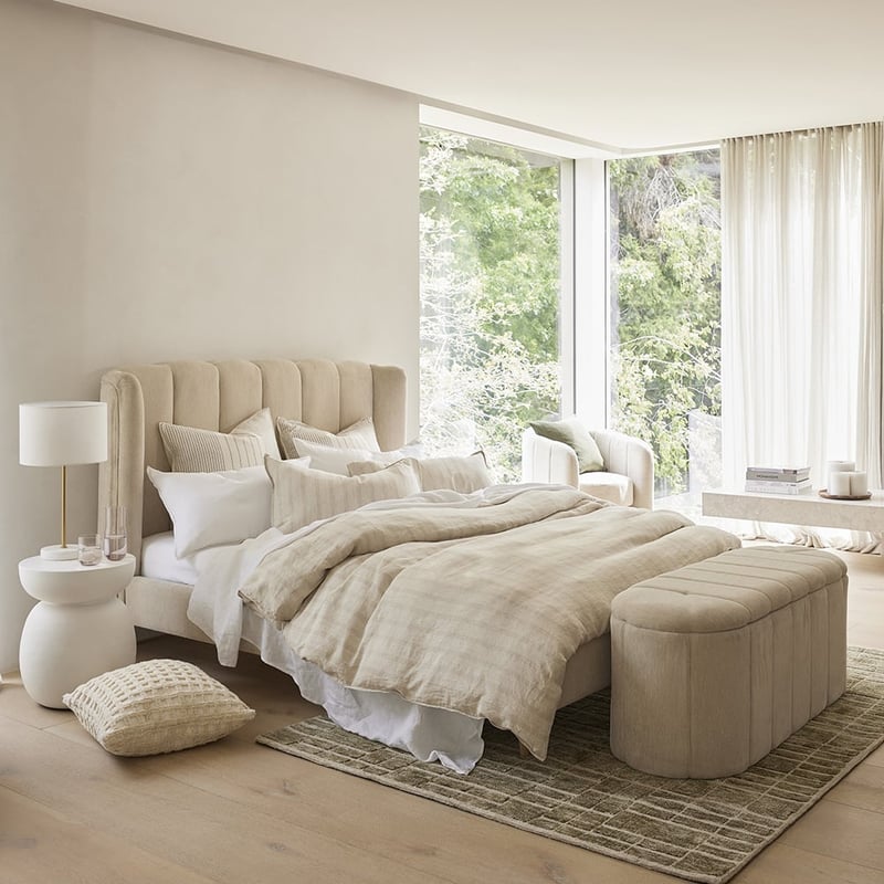 Leon White Table Light