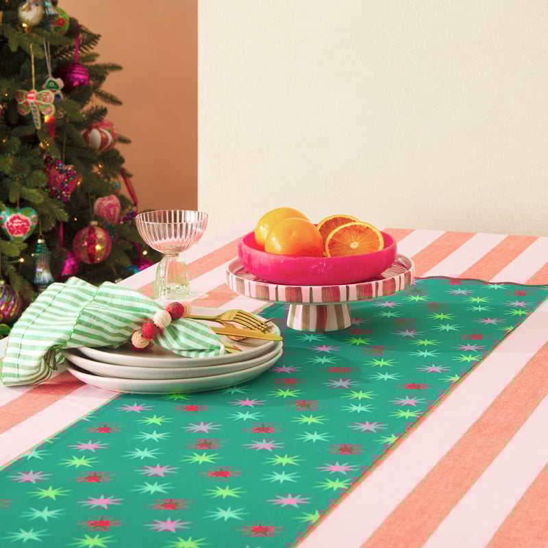 Christmas Fiesta Birds Table Runner