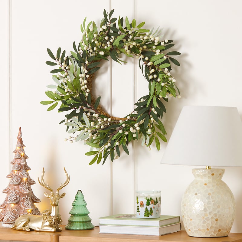 Berry Leaf White & Green Wreath