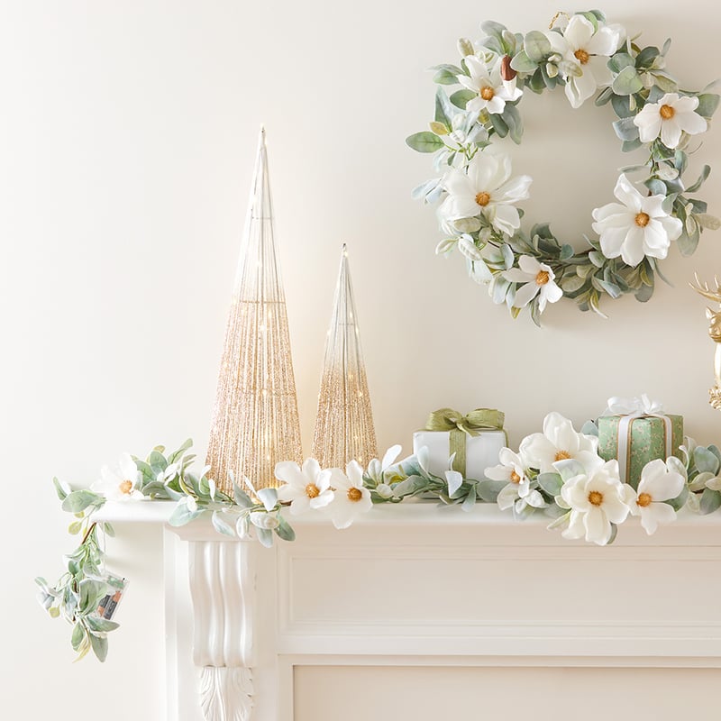 Magnolia Green & White Garland