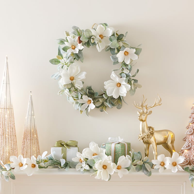 Magnolia Green & White Wreath