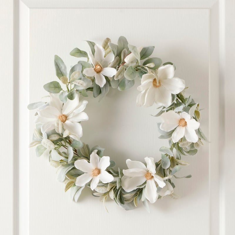 Magnolia Green & White Wreath