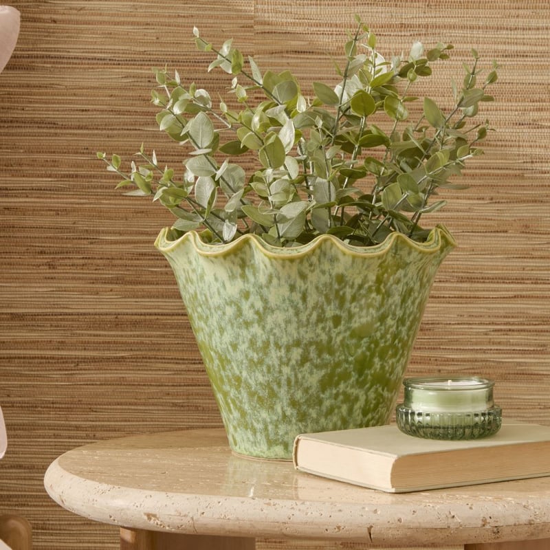 Frill Reactive Green Pot