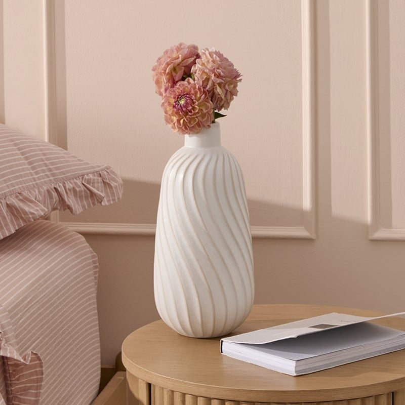 Flow Off White Medium Vase