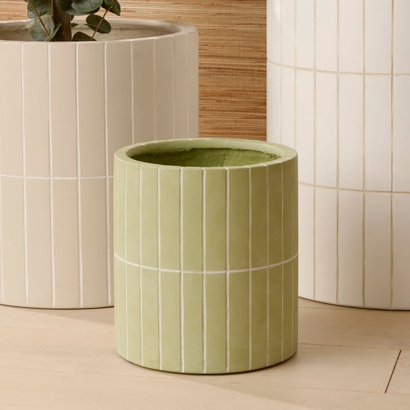 Hugo Soft Green Linear Pot