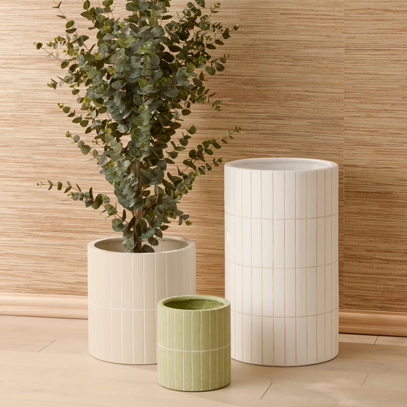 Hugo Soft Green Linear Pot