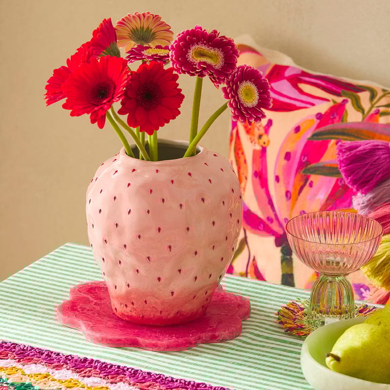 Calypso Matte Raspberry Scalloped Resin Board