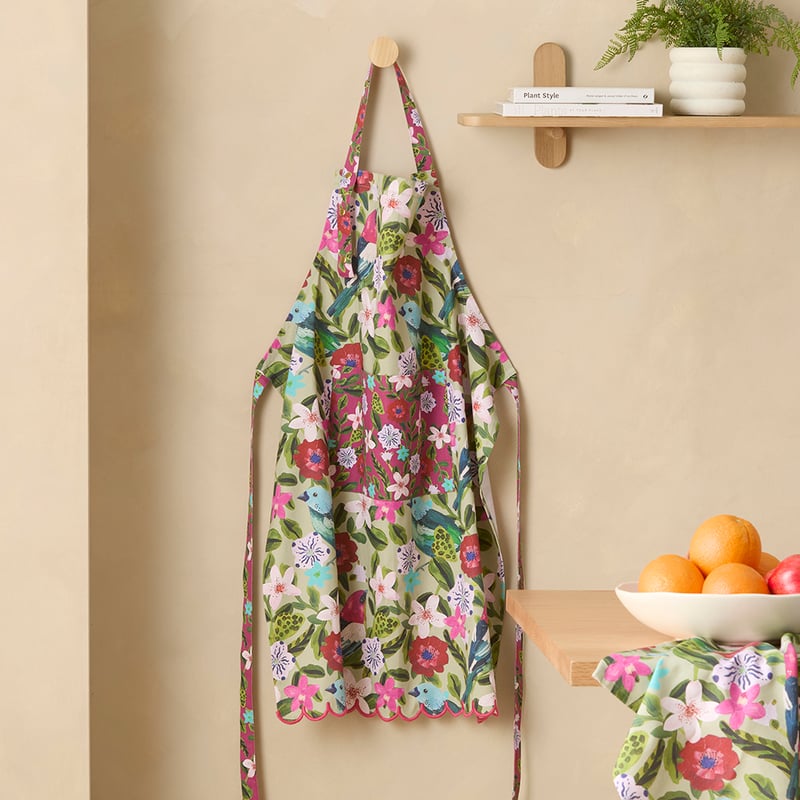 Winter Berry Bird Green Apron