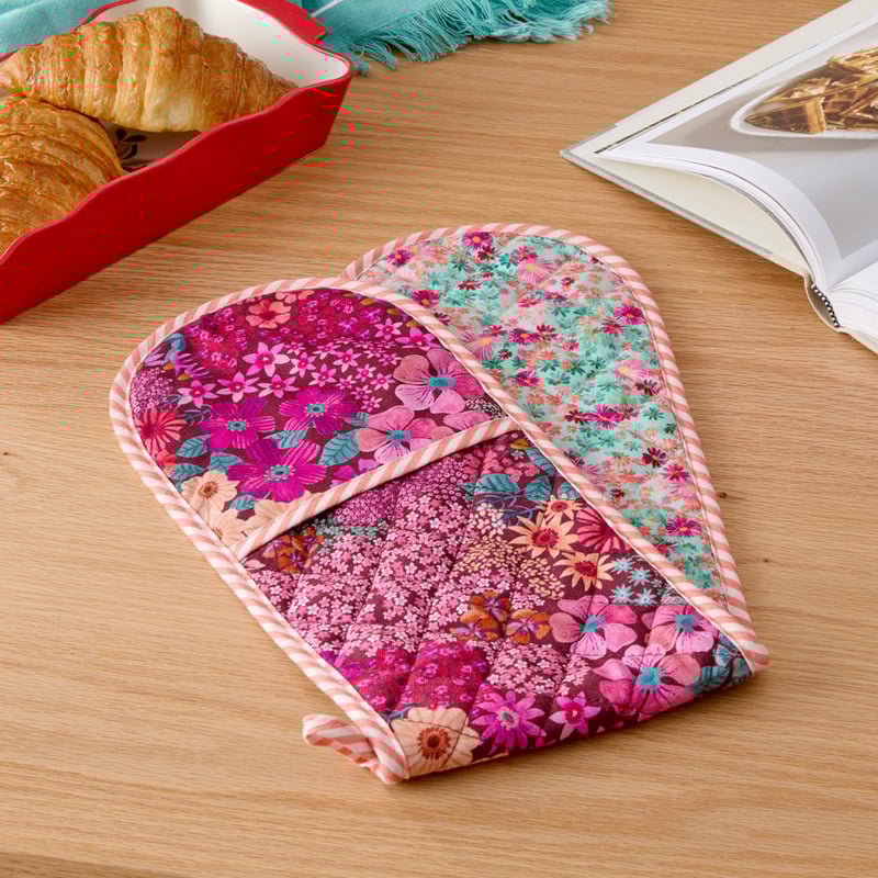 Berry Floral Berry & Mint Oven Mitt