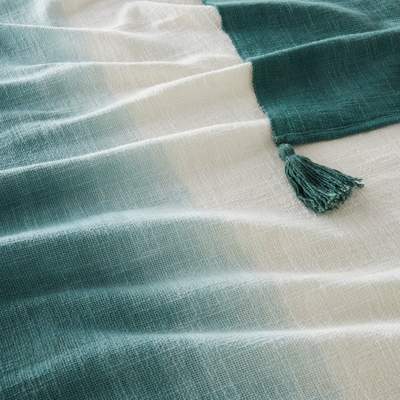 Nova Seafoam Dip Dye Throw