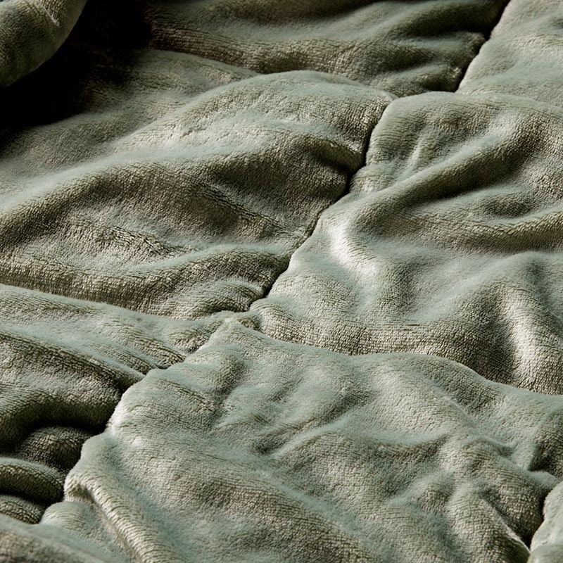 Plush Sage Quilted Comforter Blanket