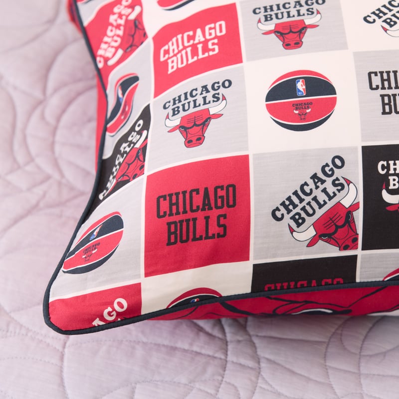 NBA Chicago Bulls Text Pillowcase 