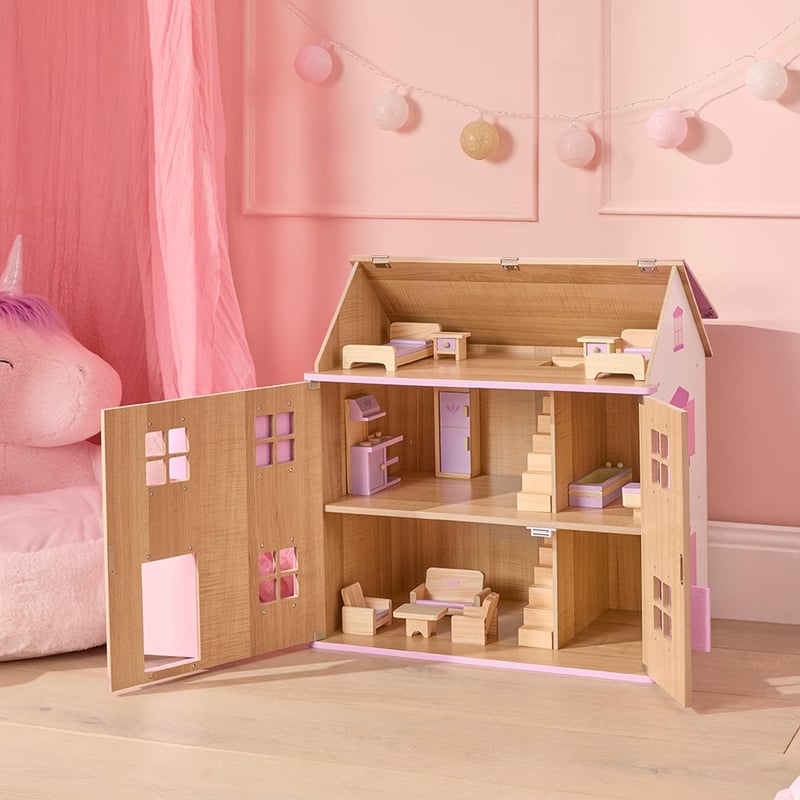 Lilly's Lilac Doll House