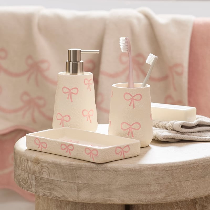 Bow Natural & Pink Bathroom Accessories 