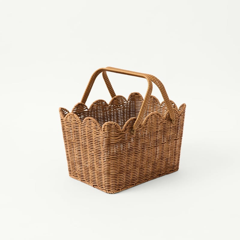 Scallop Natural Picnic Basket