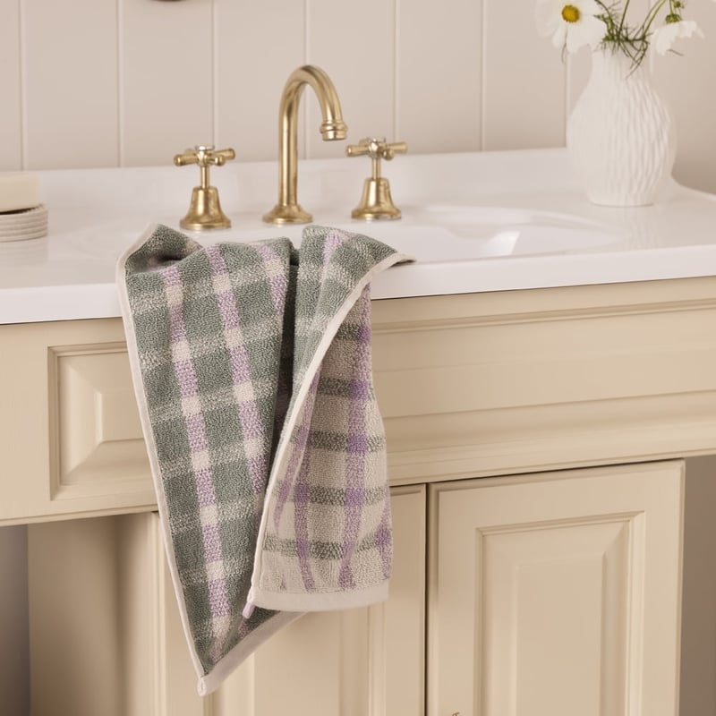 Cottage Check Beach & Seafoam Towel Range
