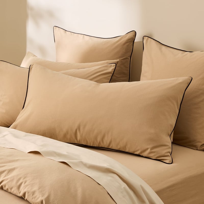 Stonewashed Cotton Sesame & Black Piped Pillowcases