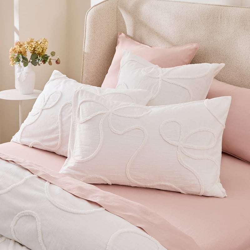 Mia White Tufted Pillowcases