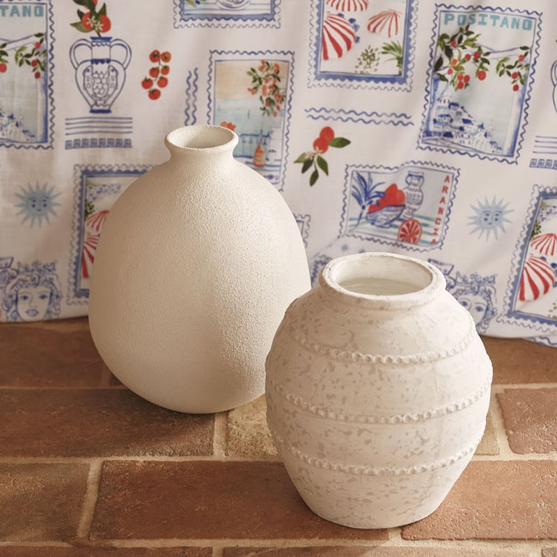 White Round Island Pot