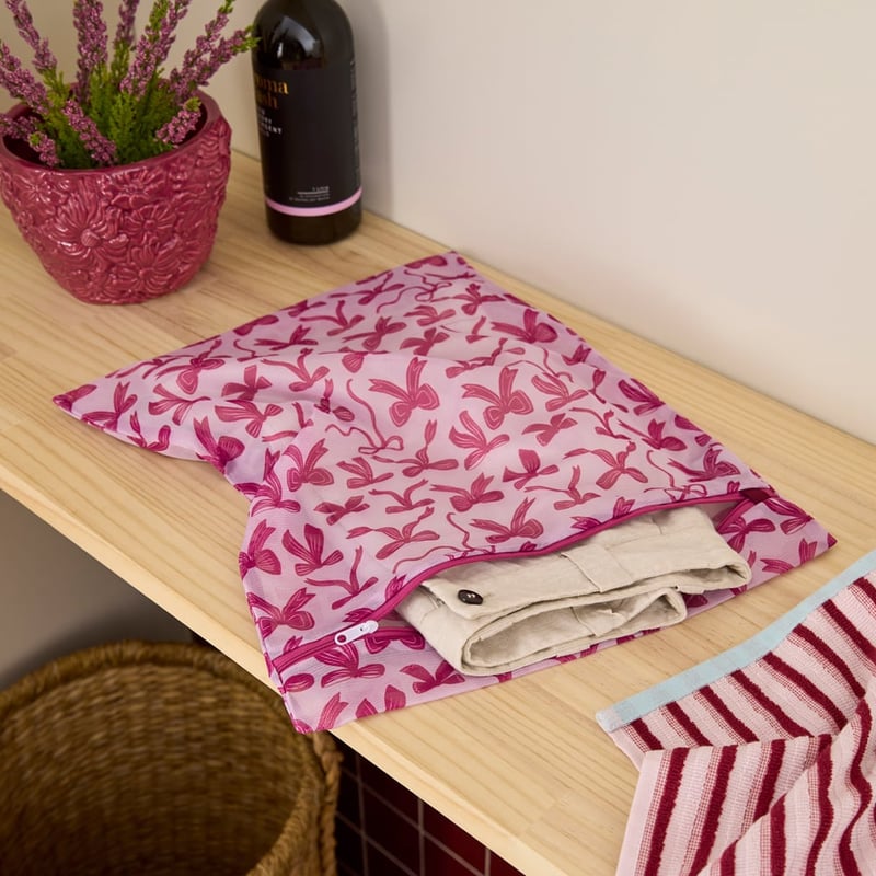 Laundry Pinks Pretty Bow Wash Bag