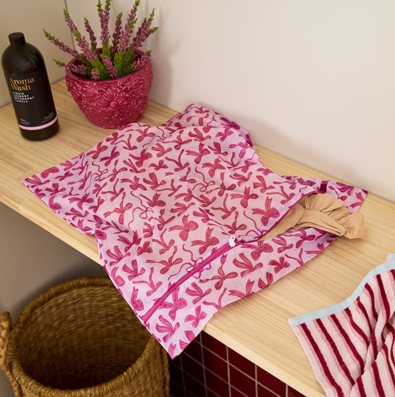 Laundry Pinks Pretty Bow Wash Bag