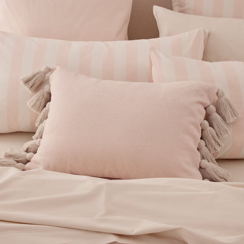 Annabelle Shell Cushion