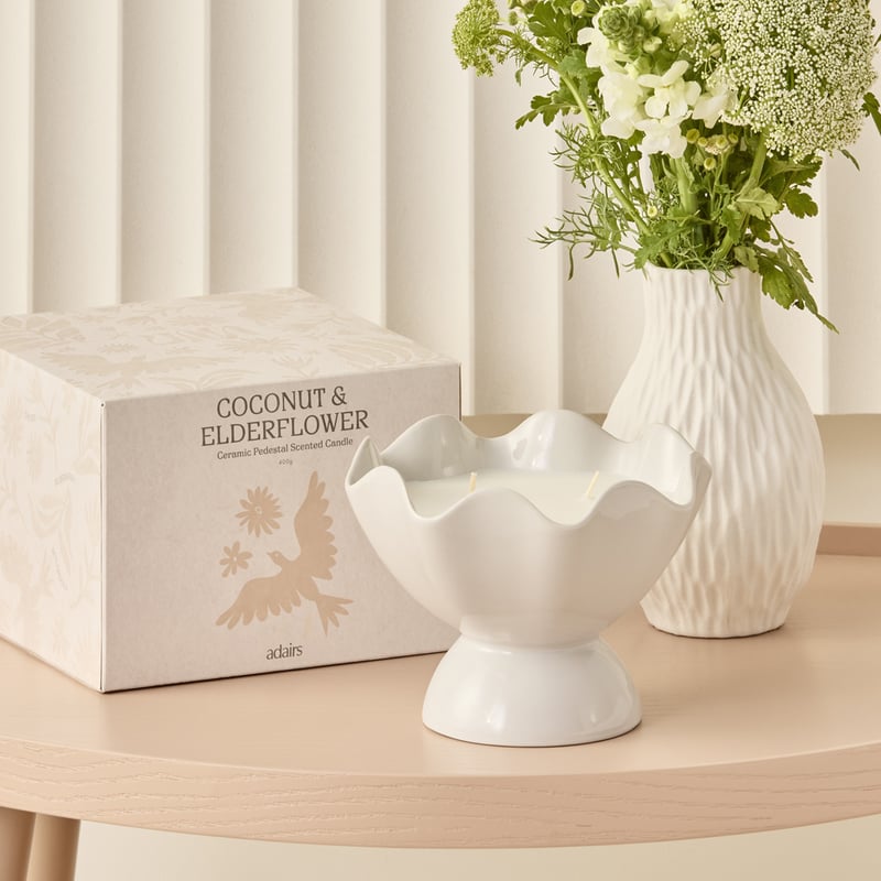 Una Coconut & Elderflower Candle 400g