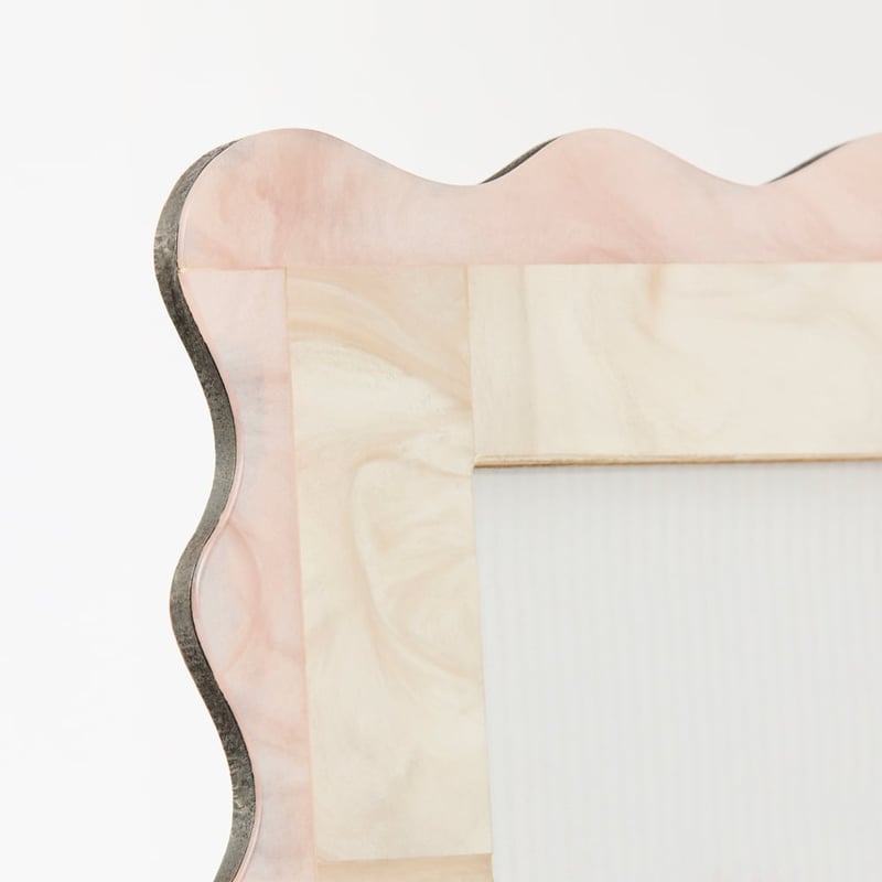 Bellagio Pink Scallop Photo Frame