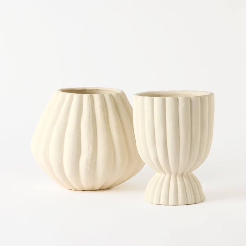 Orb White Pedestal Pot