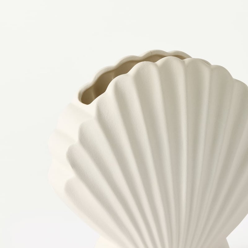 Shell Matte White Vase