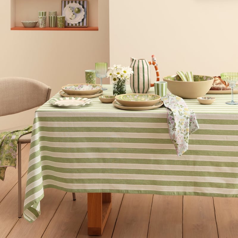 Garden House Green Tablecloth