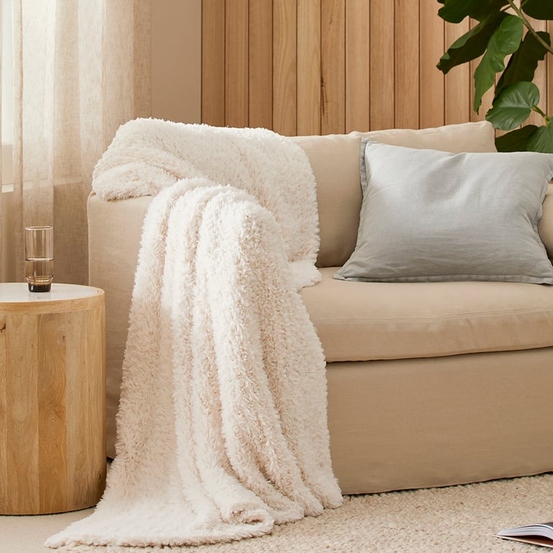 Munich Winter White Feather Yarn Throw