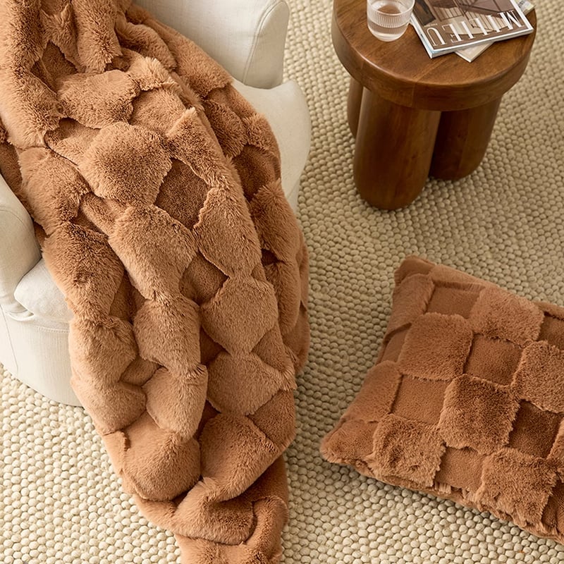 Clea Macchiato Check Fur Cushion