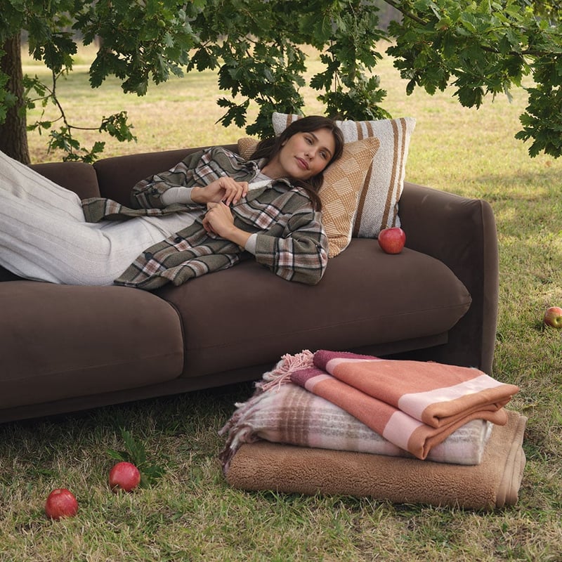 Michigan Rosewood Check Throw