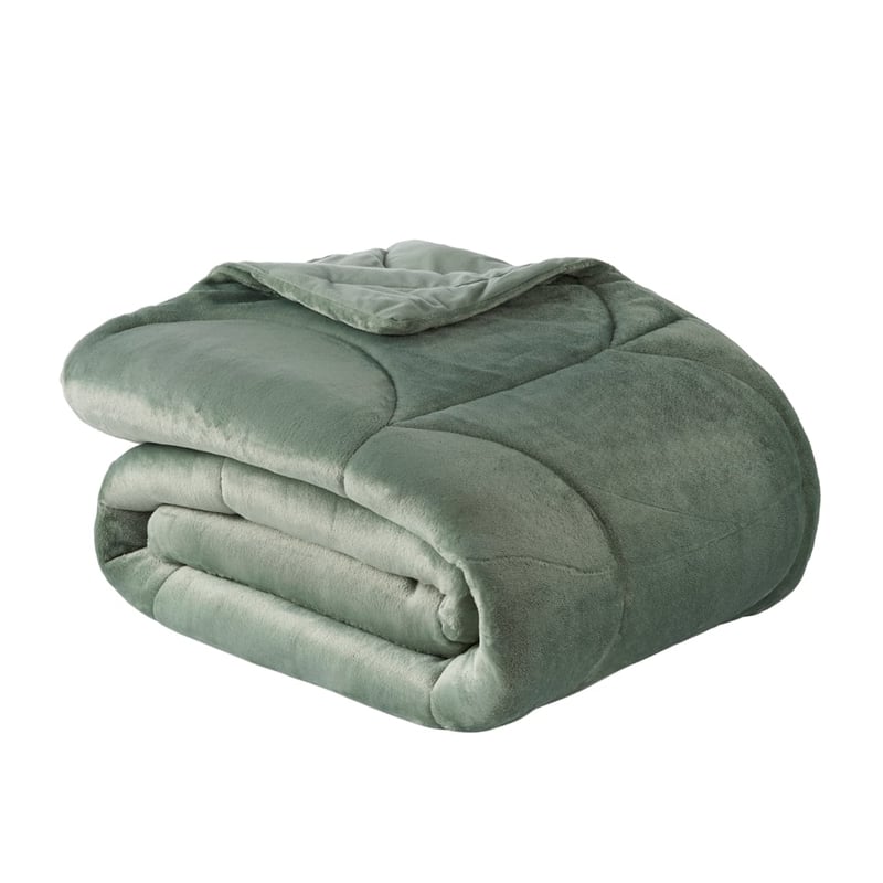 Sage Wave Plush Quilted Comforter Blanket