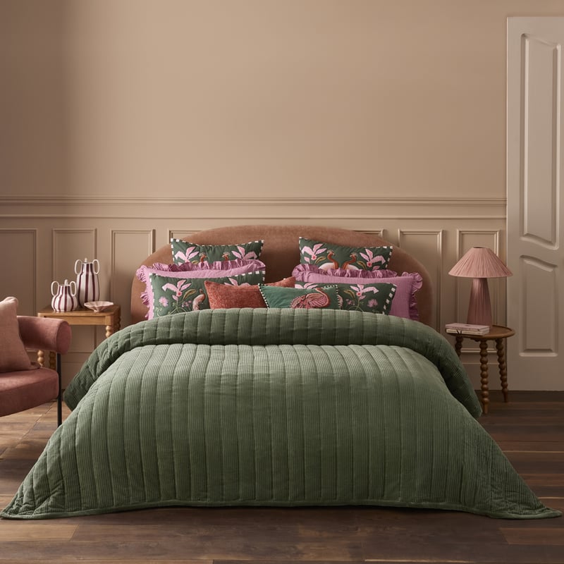 Theo Dark Ivy Velvet Blanket