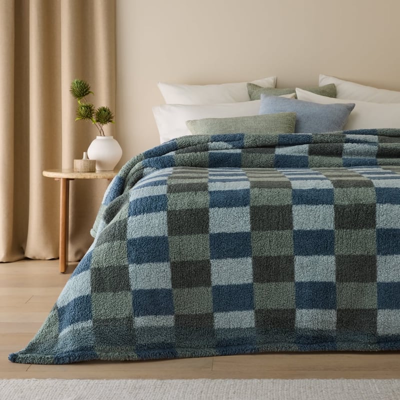 Cloud Nurture Grid Blanket