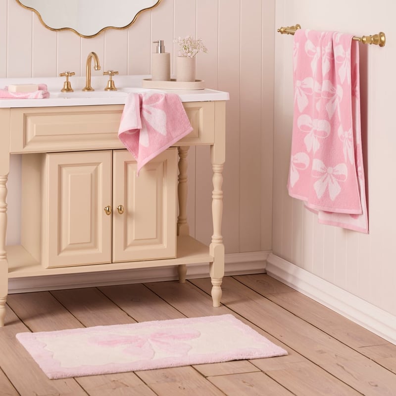 Pretty Bows Pink Towel Range