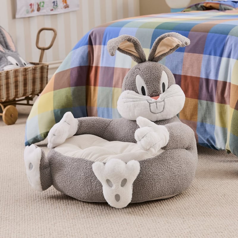 Looney Tunes Bugs Bunny Cuddle Chair