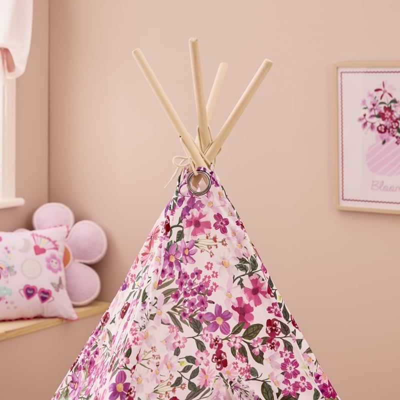 Berry Floral Teepee
