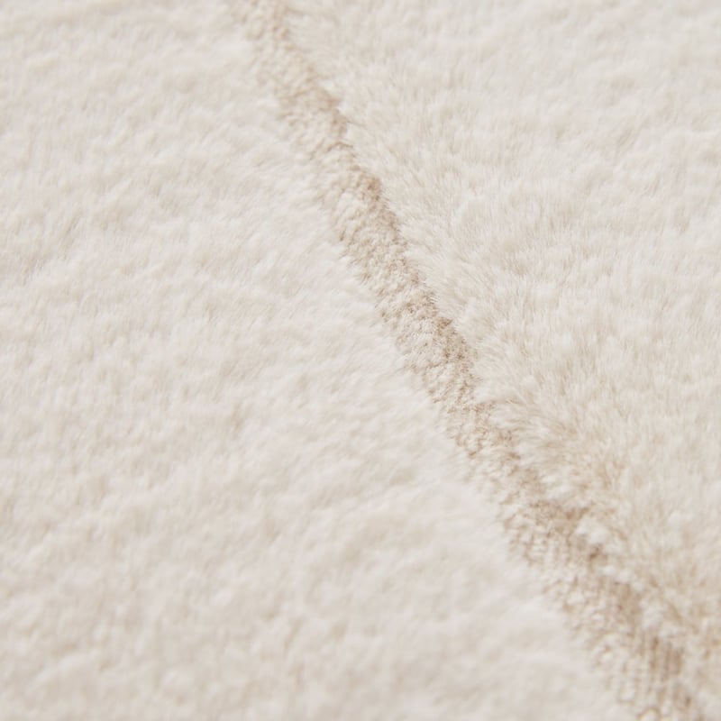 Farrah Off White Faux Fur Pillowcases