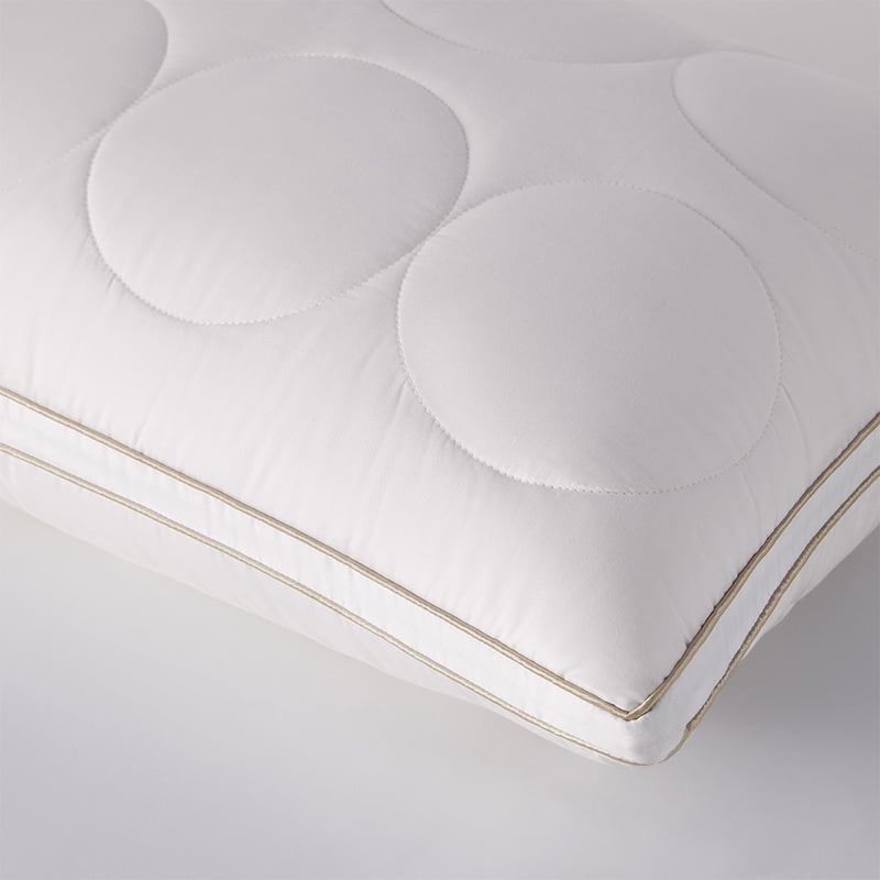 CalmComfort Medium Profile Pillow