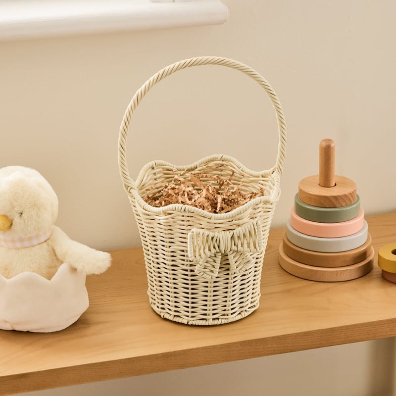 Bow Cream Carry Basket