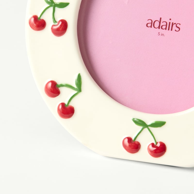 Mon Cherie White Round Photo Frame