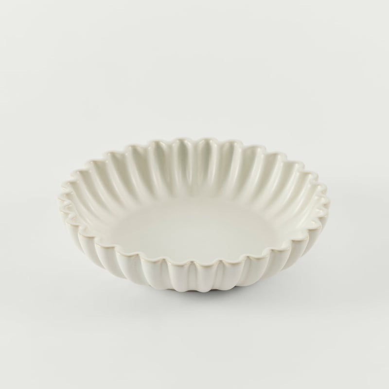 Cora White Medium Dish