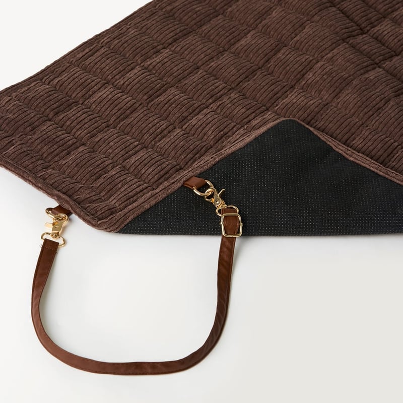 Maisy Chocolate Fold Out Pet Bed