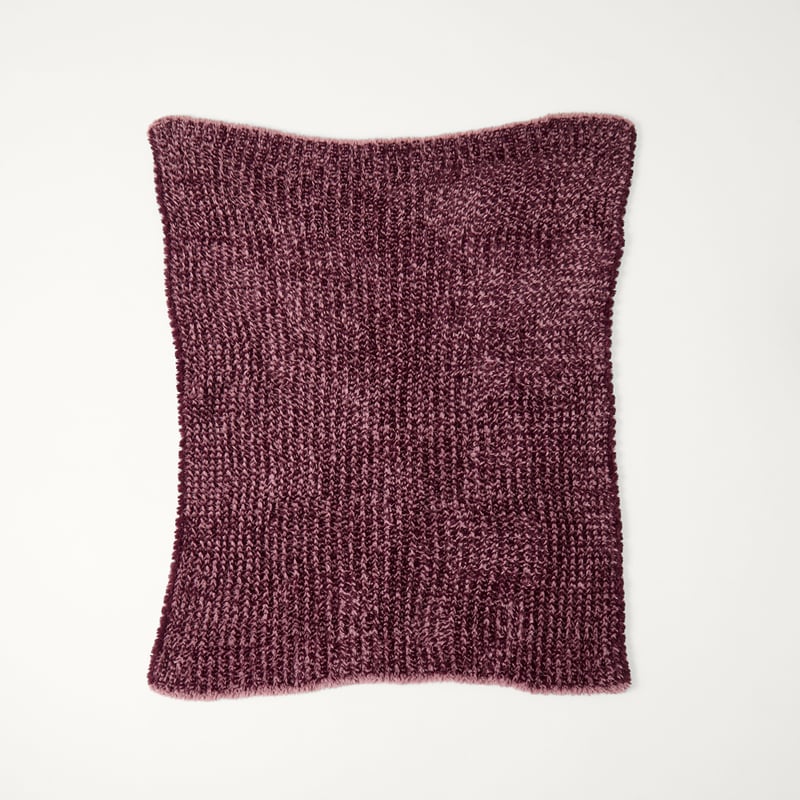 Munich Feather Yarn Berries Throw