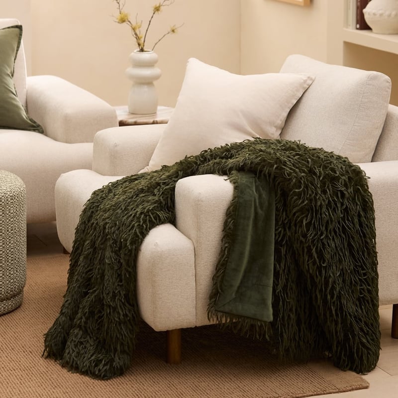 Moritz Ivy Recycled Fur Throw