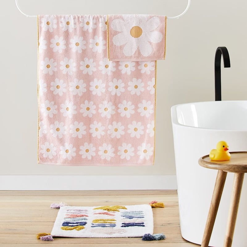 Daisy Floral Pink Towel Range 