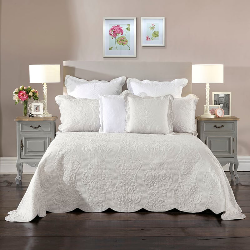 Candace Bedspread Set
